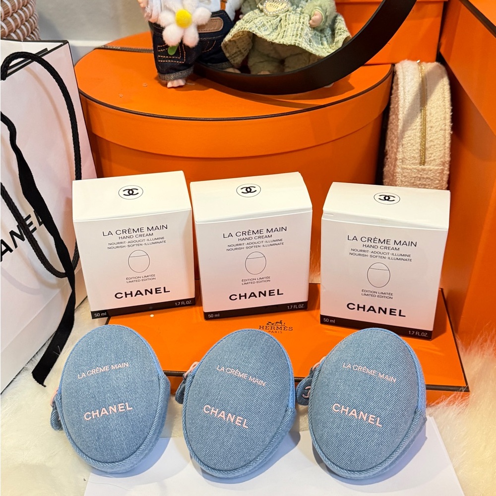 CHANEL Blue La Crème Main Hand Cream Trio